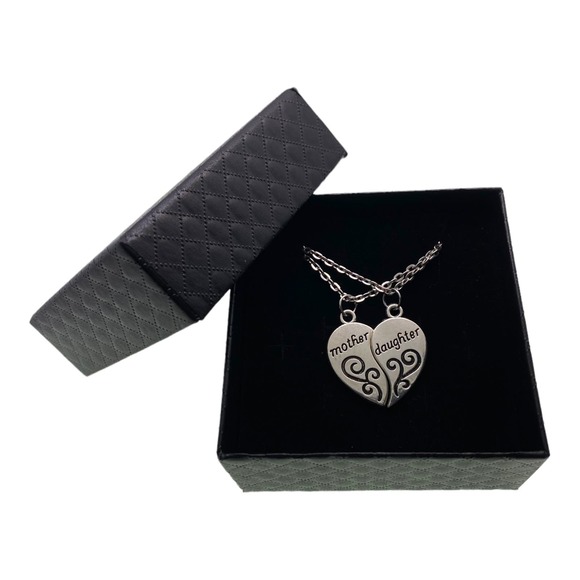2 Piece Silver Black Mother Daughter Heart Necklaces Set Gift Box - Picture 4 of 4